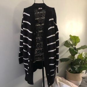 Lularoe Black and White Stripe Cardigan - S